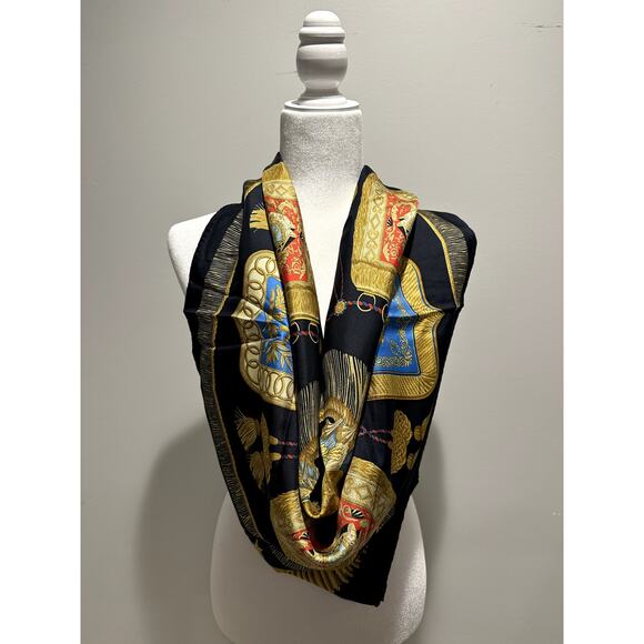 HERMES Carre 90 "Poste et Cavalerie" Silk 100% Silk Scarf with Box - Very Good - Picture 3 of 6